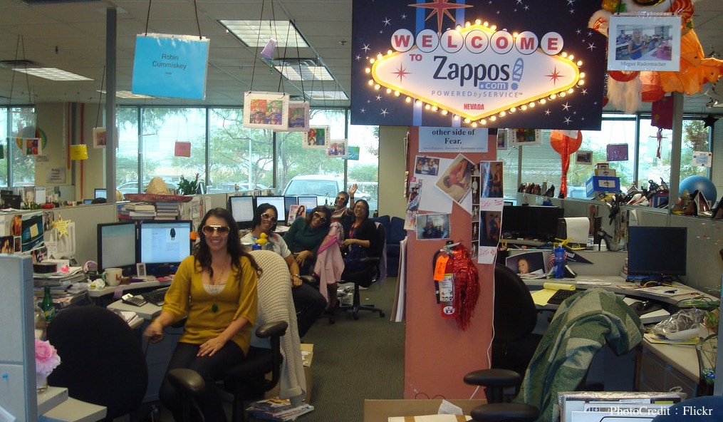 快樂是免「運費」的！英年早逝的Zappos靈魂人物謝家華，留下全世界最獨特的客戶哲學和公司文化